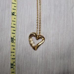 DAINTY HEART WITH 3 FAUX PEARLS(10.25)